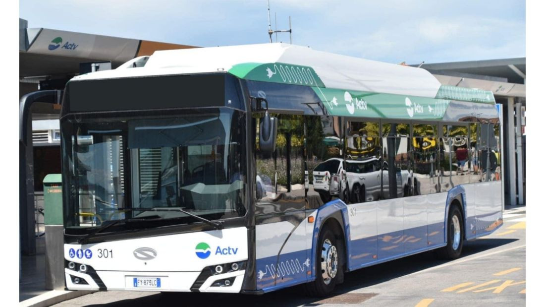 COPERTURA BOMBOLE AUTOBUS IN VETRORESINA